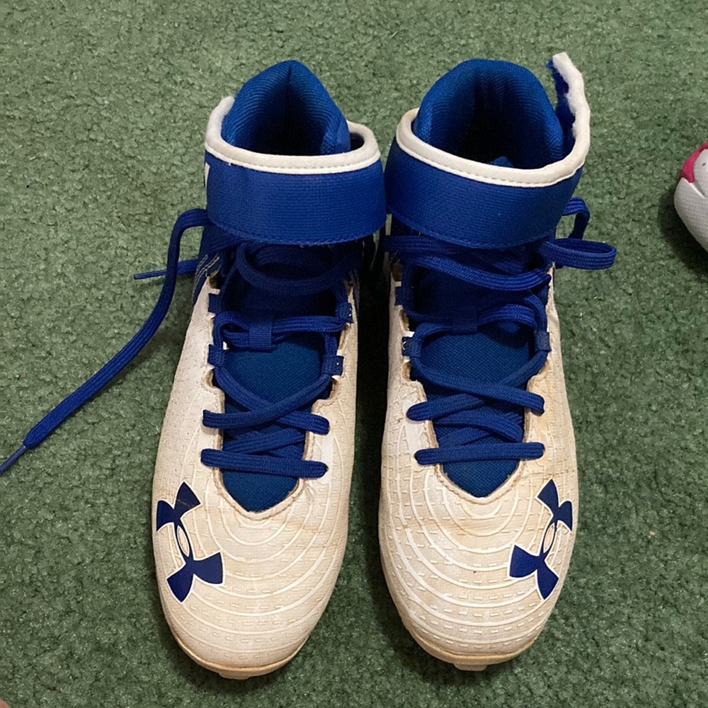 Under Armour Kids' BH baseball cleats 5Y